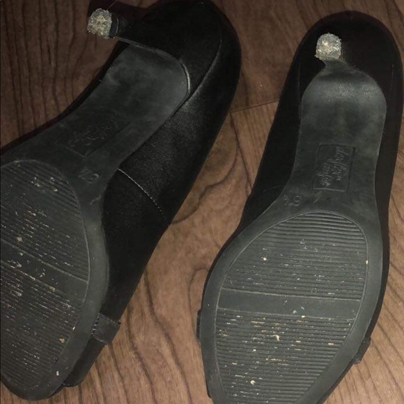 Black Heels - Picture 2 of 5